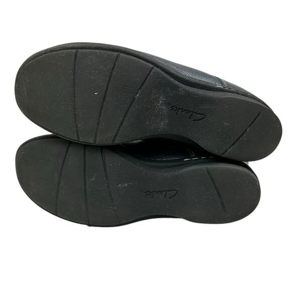 Clark's Navy Whistle Bea Pebbled Leather Ankle Boots Size 8.5 - Picture 6 of 7